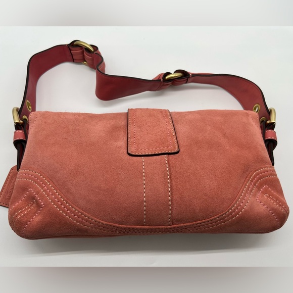 COACH 8A18 VINTAGE Y2K Soho Demi Flap Salmon Pink Suede Shoulder Baguette Bag - Picture 13 of 17